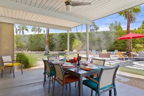 Outdoor dining