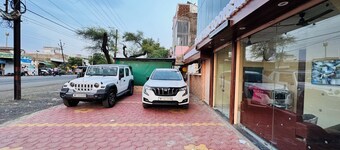 瓦格什瓦里飯店