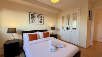 2 bedrooms, iron/ironing board, WiFi, bed sheets