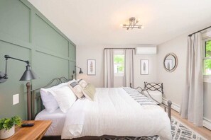 4 Schlafzimmer, Schreibtisch, Bügeleisen/Bügelbrett, WLAN