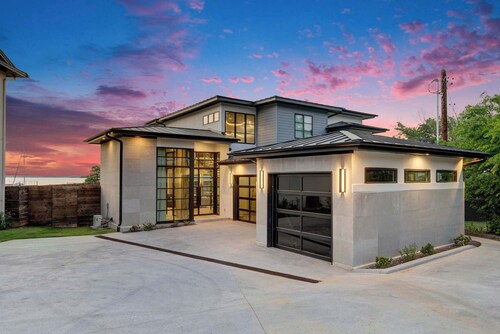 Luxury Lakefront Villa | Pool, Hot Tub & Dock