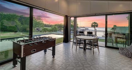 Luxury waterfront Villa pool hot tub and sauna