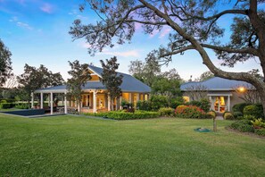 Exterior - Brokenback Vineyard Estate (Pokolbin)