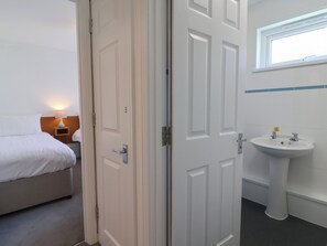 3 bedrooms, individually decorated, individually furnished, free WiFi - Pebble & Pine (Newton Abbot)