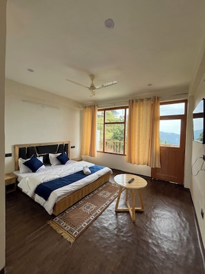 Desk, soundproofing, free WiFi, bed sheets - Sunset Lagoon Dalhousie (Dalhousie)