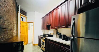 The Manhattan 44 - Times Square Gem, 4 Beds, Fast Wi-Fi