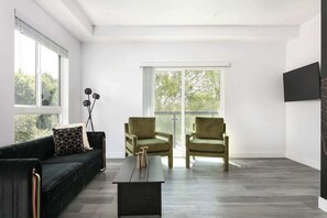 Télévision, espaces bureaux