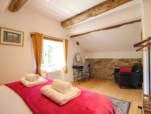 4 室のベッドルーム、客室ごとに異なる装飾、客室ごとに異なるインテリア、WiFi (無料)