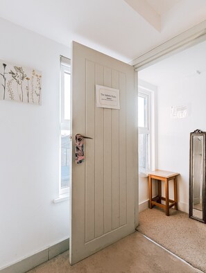 1 bedroom - The Isabella Studio by Richmond Park (Kingston Upon Thames)