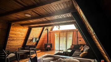 Deluxe Bungalow, Fireplace, Garden View | Egyptian cotton sheets, premium bedding, down duvets, desk