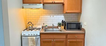 Perfect 1BR Spot near Attractions