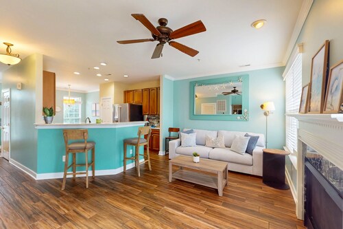 The Villages of Five Points condo w/community pools, tennis courts, shops