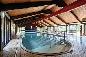 Cottage | Pool