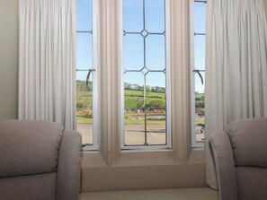 Interior - Harcombe House Rooms Accessible Ground Floor Twin (Newton Abbot)