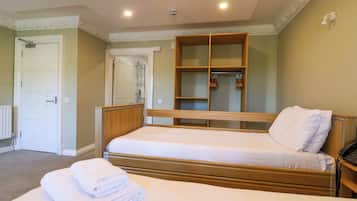 1 habitación, decoración personalizada y muebles diferentes