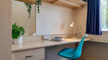Single Room, Non Smoking | Blackout curtains, free WiFi