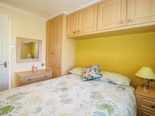 3 bedrooms, individually decorated, individually furnished, free WiFi