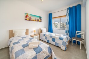 2 chambres, accès au Wi-Fi (inclus), literie fournie