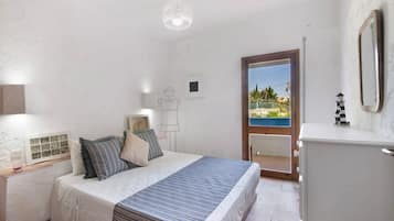 1 quarto, Wi-Fi de cortesia, roupa de cama