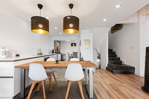 Dining - Holiday Home 'Istan' with Lake View, Wi-Fi and Air Conditioning (istan)