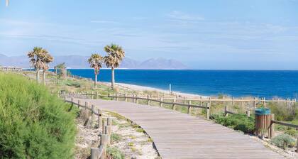 Appartement 'Campo De Golf, Piscina Y Padel' avec vue sur la mer, piscine partagée et climatisation