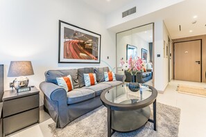 Interior - Near The Mall and Steps from the Park, Hyati Avenue by Deluxe Holiday Homes (Dubai)