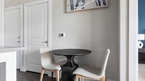 Dining - Landing | Stunning 1BD, Pool, Courtyard (Austin)
