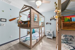 6 dormitorios, tabla de planchar con plancha, wifi y ropa de cama