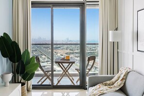 Smart TV - Sky High 1BR in City View with 41st Floor Views (Dubai)