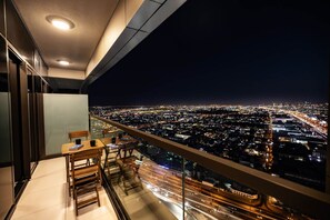 Property grounds - Sky High 1BR in City View with 41st Floor Views (Dubai)