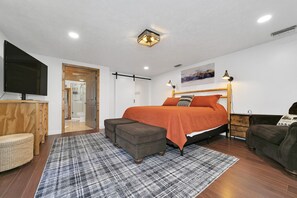 3 bedrooms, desk, free WiFi, bed sheets