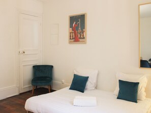 1 bedroom, WiFi, bed sheets