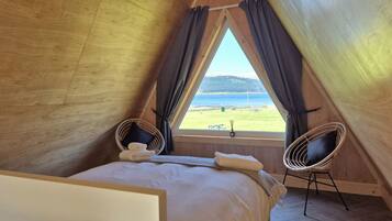 1 bedroom, desk, free WiFi, bed sheets