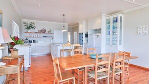 Dining - Beskuit vir Ontbyt | Ocean breeze | Coffee & rusks (Kleinmond)