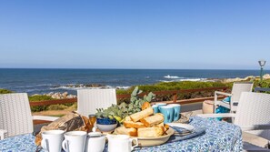 Outdoor dining - Beskuit vir Ontbyt | Ocean breeze | Coffee & rusks (Kleinmond)