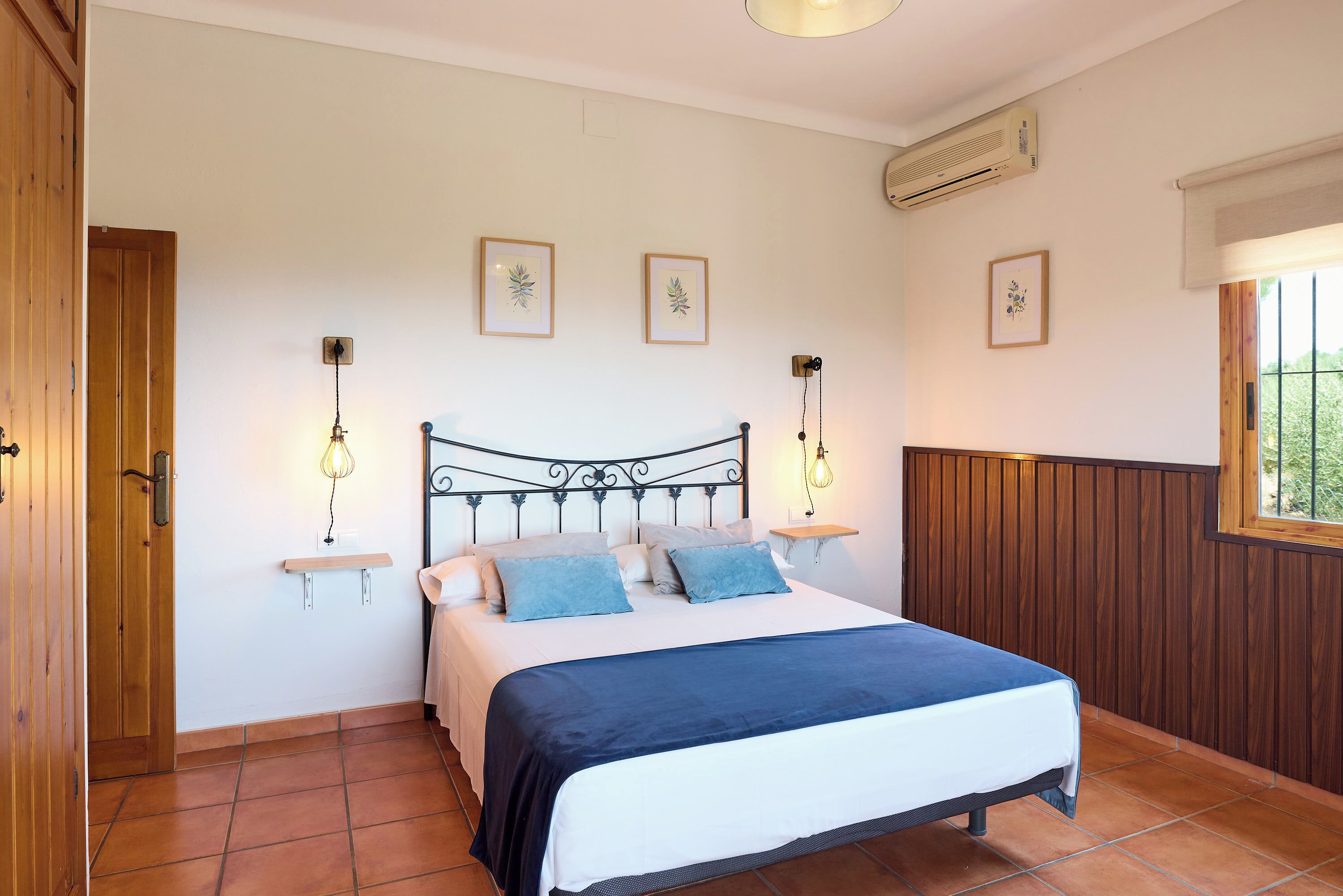 3 habitaciones, tabla de planchar con plancha y wifi gratis 