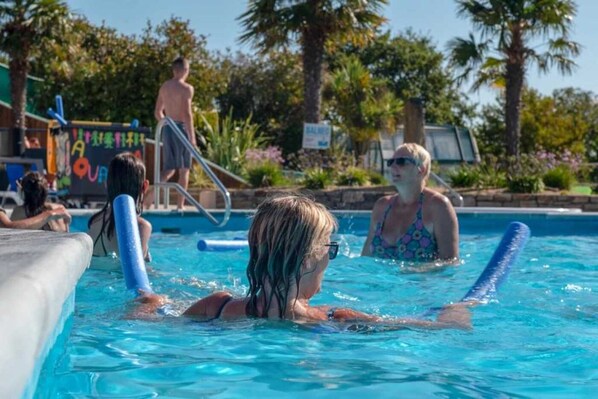 Piscina coberta i piscina climatitzada