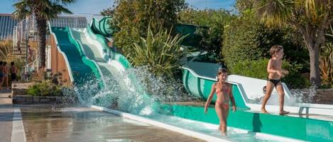 Piscina interna, piscina aquecida