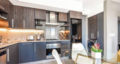 Luxe 2BR at The Tyrwhitt, Chic Rosebank Living
