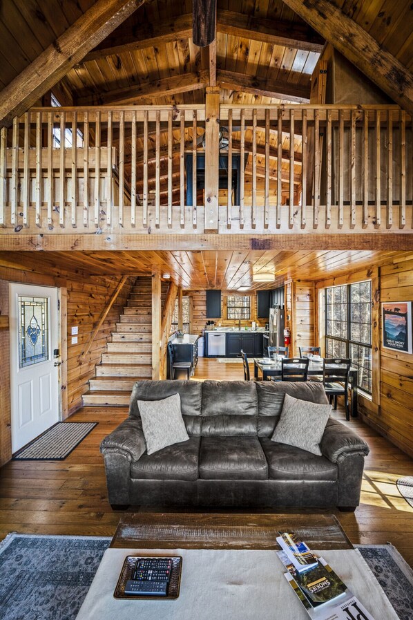 TV connectée, cheminée, baby-foot