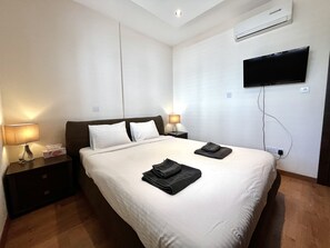 2 chambres, système d’insonorisation, fer et planche à repasser