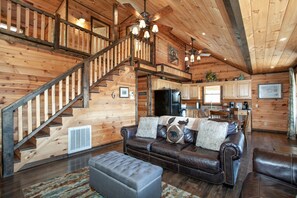 تلفزيون ذكي، مدفأة، كرة قدم الطاولة