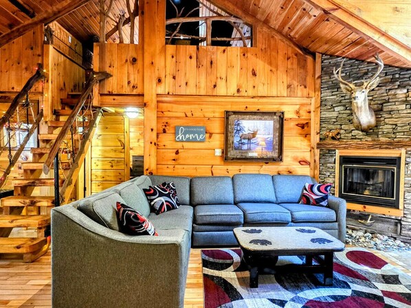 Smart TV y chimenea 