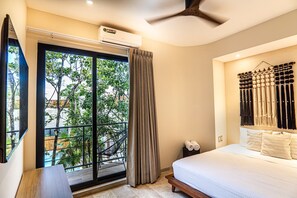 3 habitaciones, escritorio y tabla de planchar con plancha 