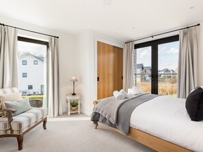 5 Schlafzimmer, Bügeleisen/Bügelbrett, kostenloses WLAN, Bettwäsche