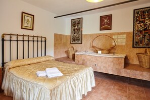 4 habitaciones, tabla de planchar con plancha y wifi gratis 