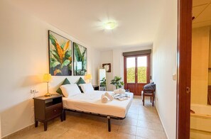 3 chambres, accès au Wi-Fi (inclus), literie fournie