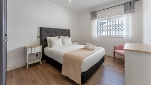 2 sovrum, strykjärn/strykbräda, gratis wi-fi och sängkläder