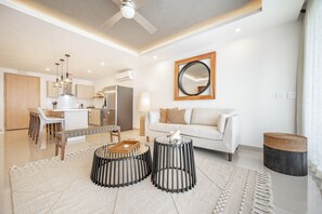 TV - Modern apartment w/ amazing views, near the ocean, W/D (Tamarindo)