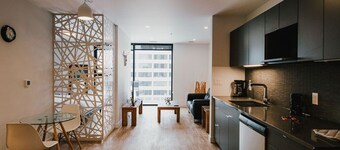 Modern Studio Near Downtown & River Walks